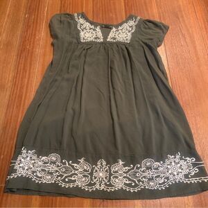 One Clothing Girl’s Embroidered Green White Dress XL